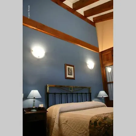 Casa Del Portalon Feriehus *